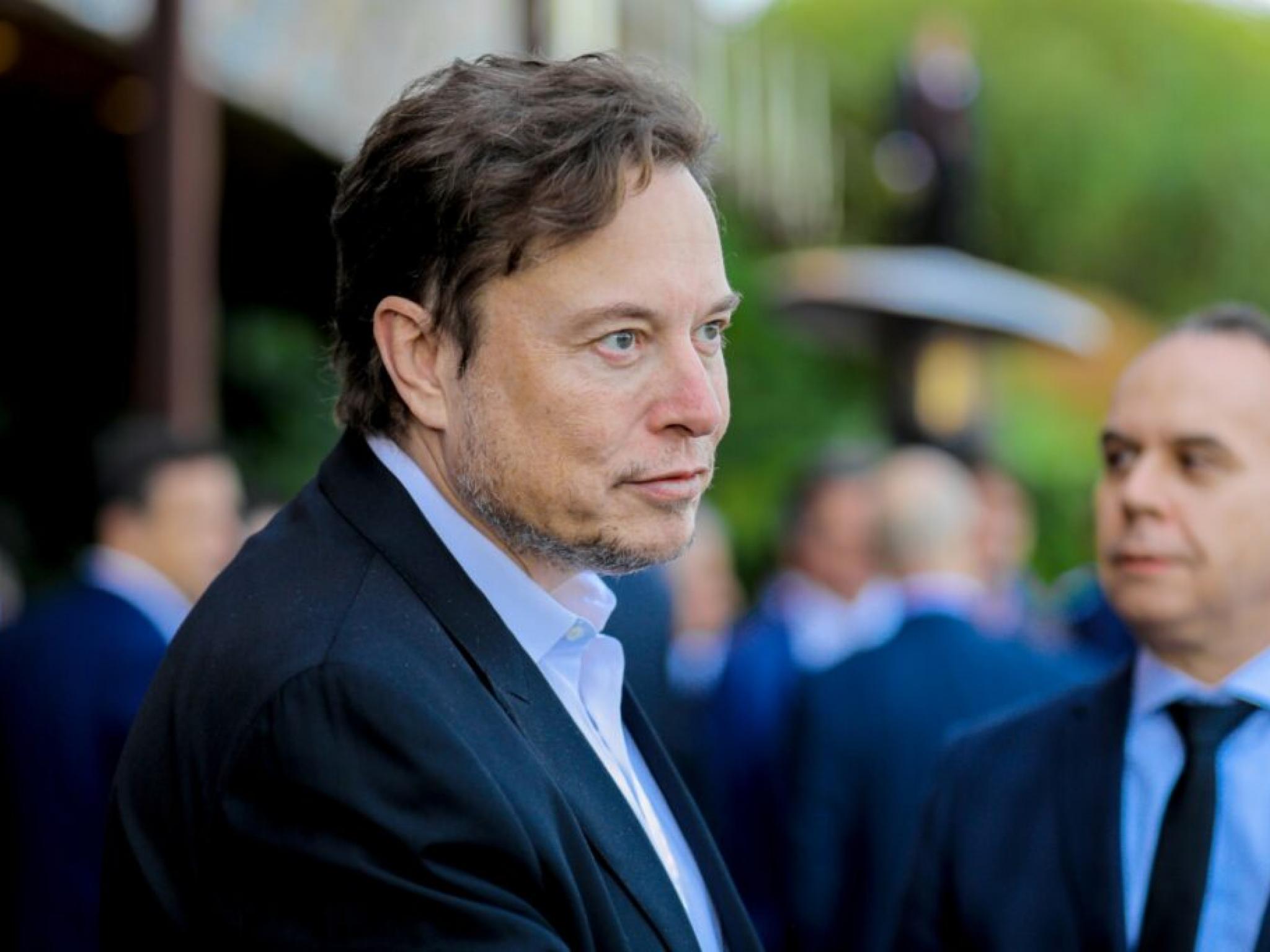 Elon Musk Has A Whopping $200B But These 3 Things Still Keep Him Away From A Good Night’s Sleep