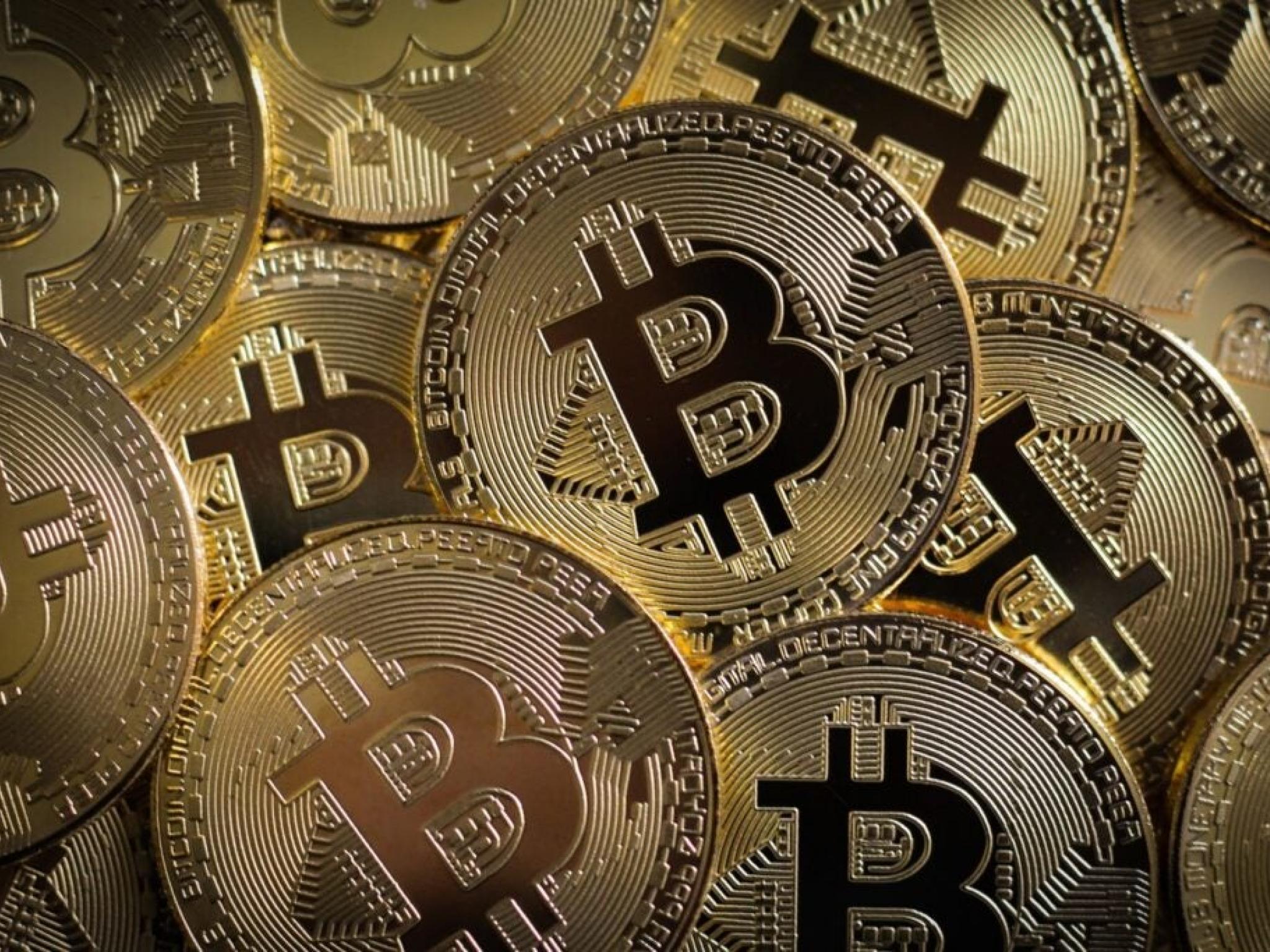 Bitcoin $63K As Institutional US Investors Start Stocking Up