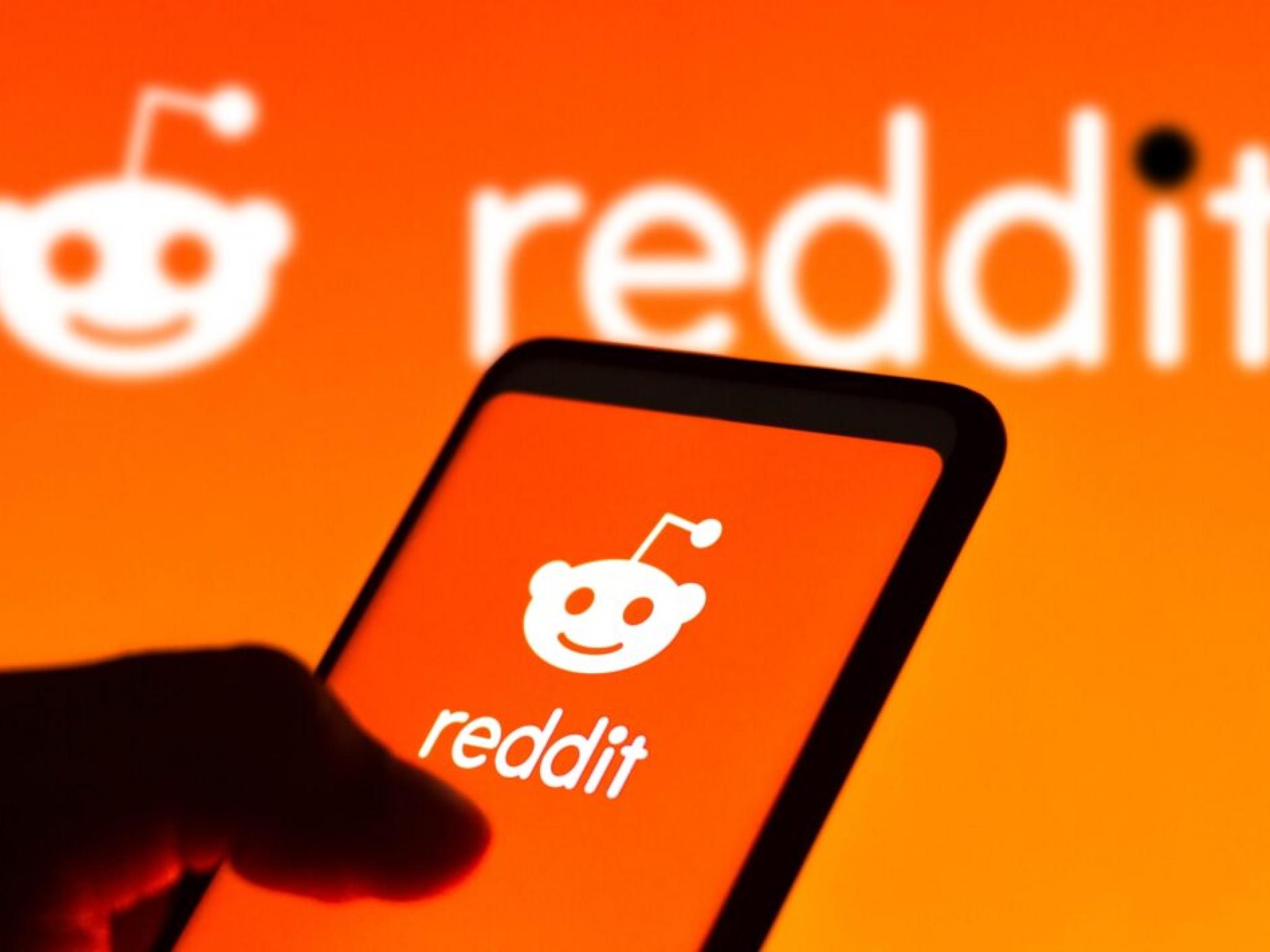 Reddit Shares Surge Over 21% In Wednesday Premarket